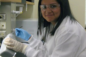 Notre Dame undergraduate finds inspiration in the laboratory