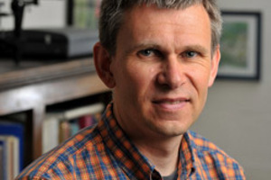 Morten Eskildsen named a Fellow for the American Physical Society