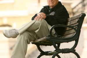 Emil Hofman, professor emeritus of chemistry and former dean, dies at 94