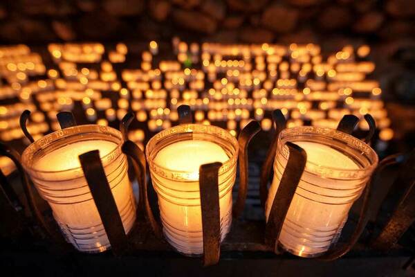 In Memoriam Feature-Grotto Candles